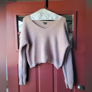 Women's v-neck crop sweater